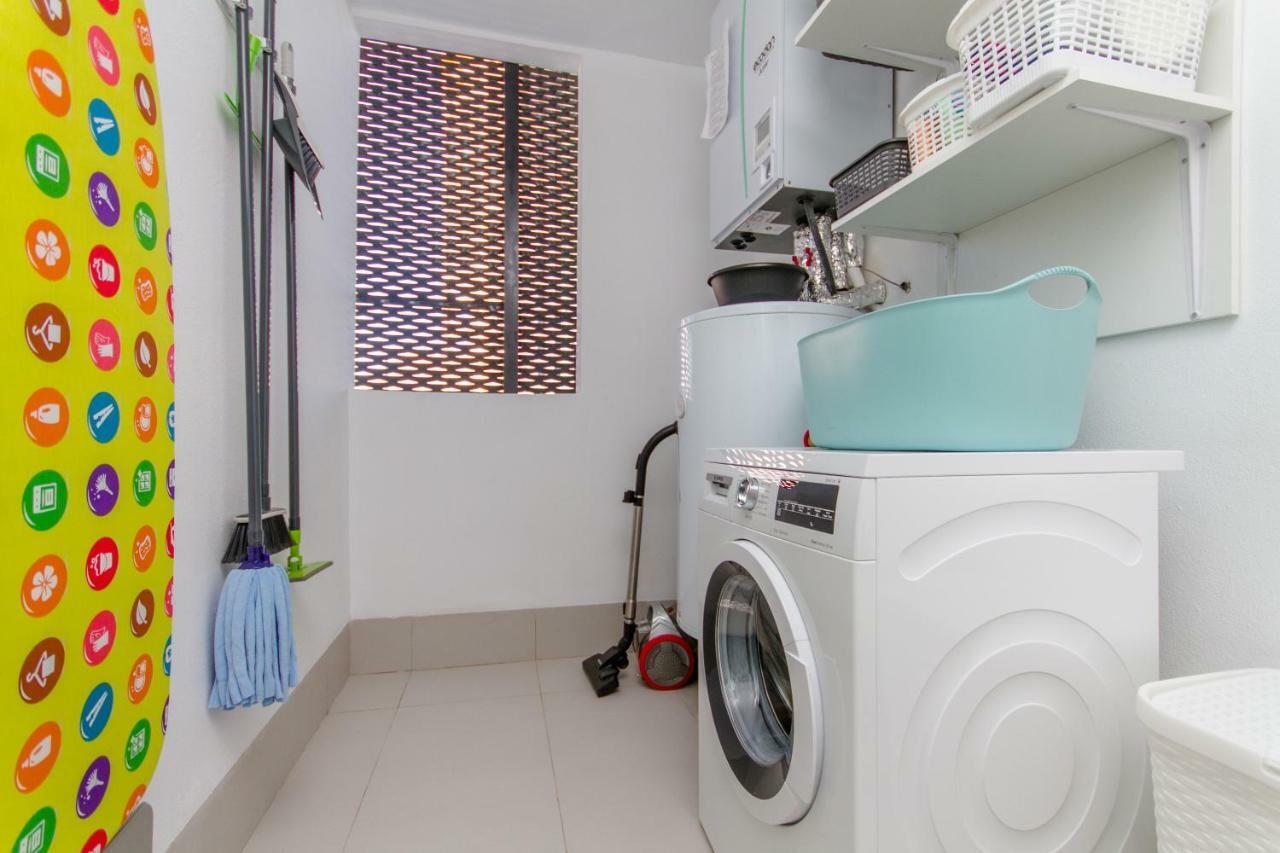 Urbano Blanco Apartments 卡尔佩 外观 照片